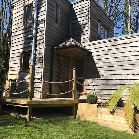 Winnie'S Corner - Self Contained Within The Grounds Of Another Property, In An Idyllic Wooded Setting Carlyon Bay Exterior foto